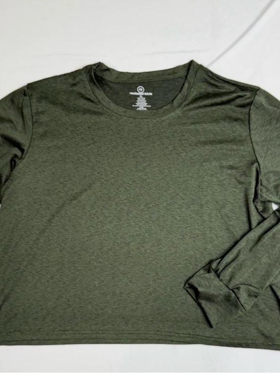 Essentials Tops - Bundle of 2 Women’s Long Sleeve Cropped Length Crew Neck Shirt - grey & olive